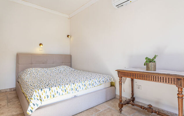 Lou Clapas - Photo 12