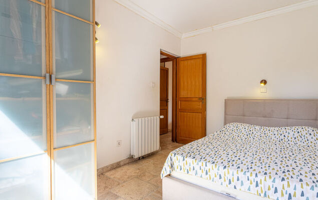 Lou Clapas - Photo 13